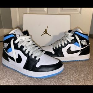 Womens Jordan 1 Mid